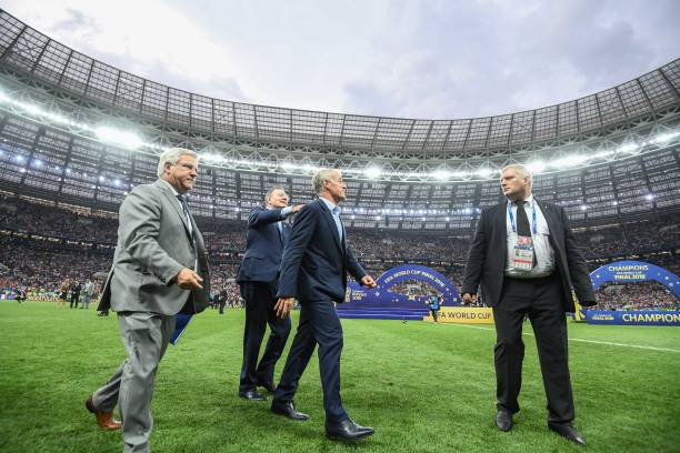 而且角度刁 而且角度刁