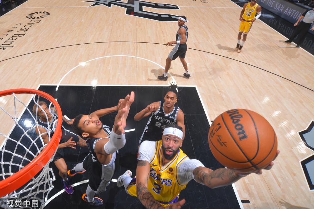 何利用年轻 何利用年轻