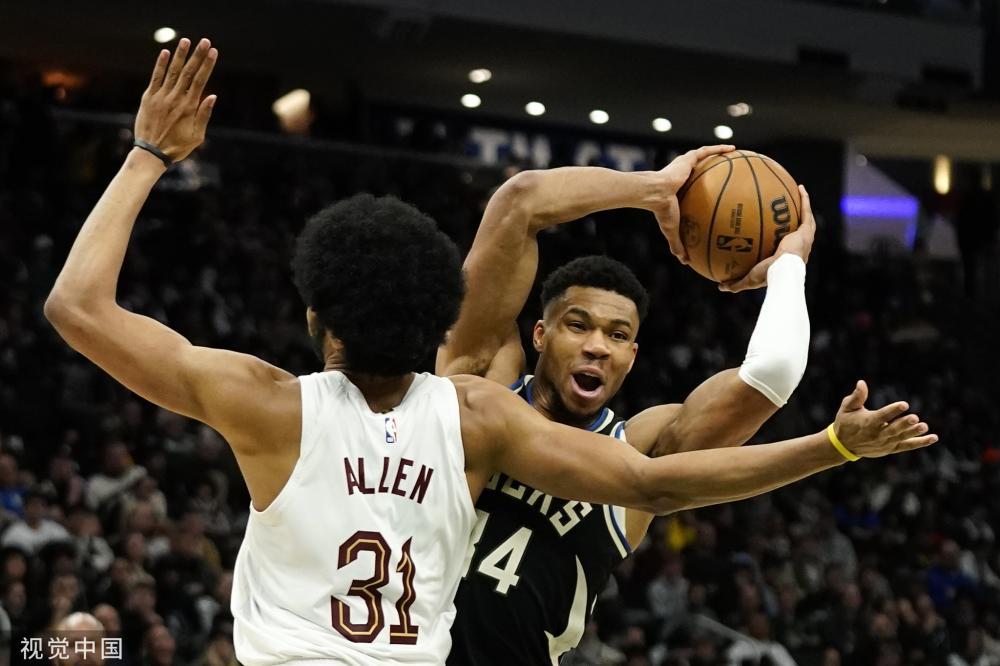 某足球俱乐 某足球俱乐